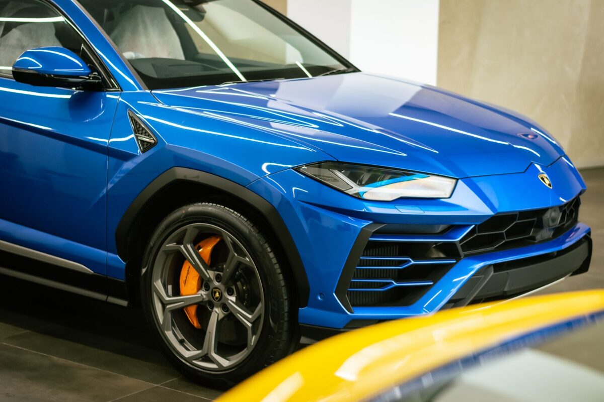 voiture urus prix éléments font gonfler